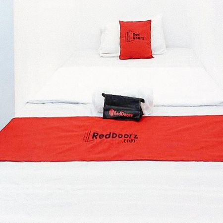 Reddoorz At San Antonio Binan Laguna エクステリア 写真