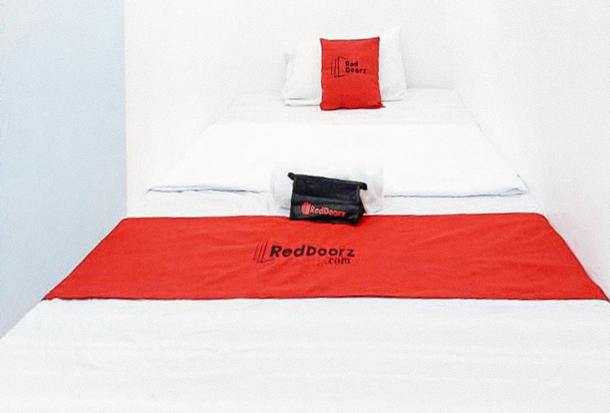 Reddoorz At San Antonio Binan Laguna エクステリア 写真