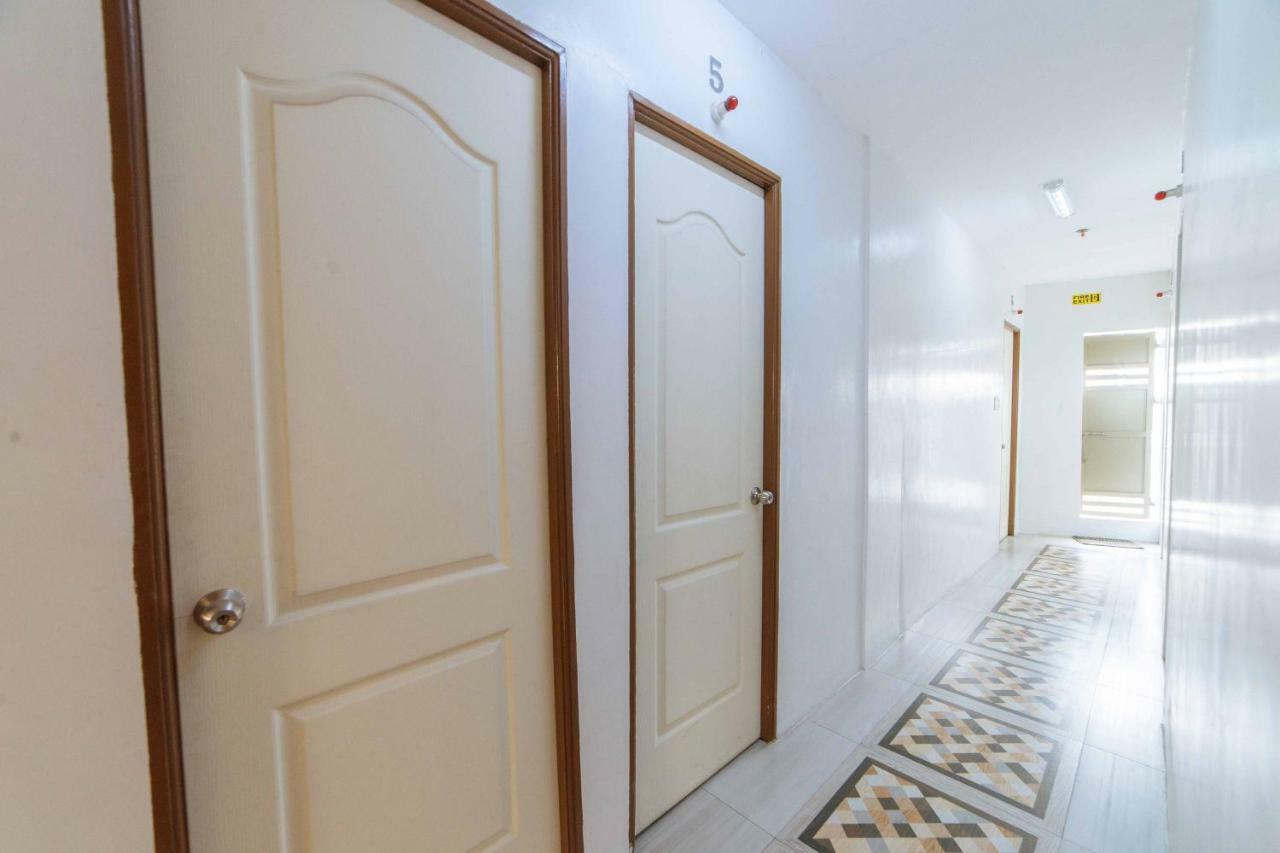 Reddoorz At San Antonio Binan Laguna エクステリア 写真
