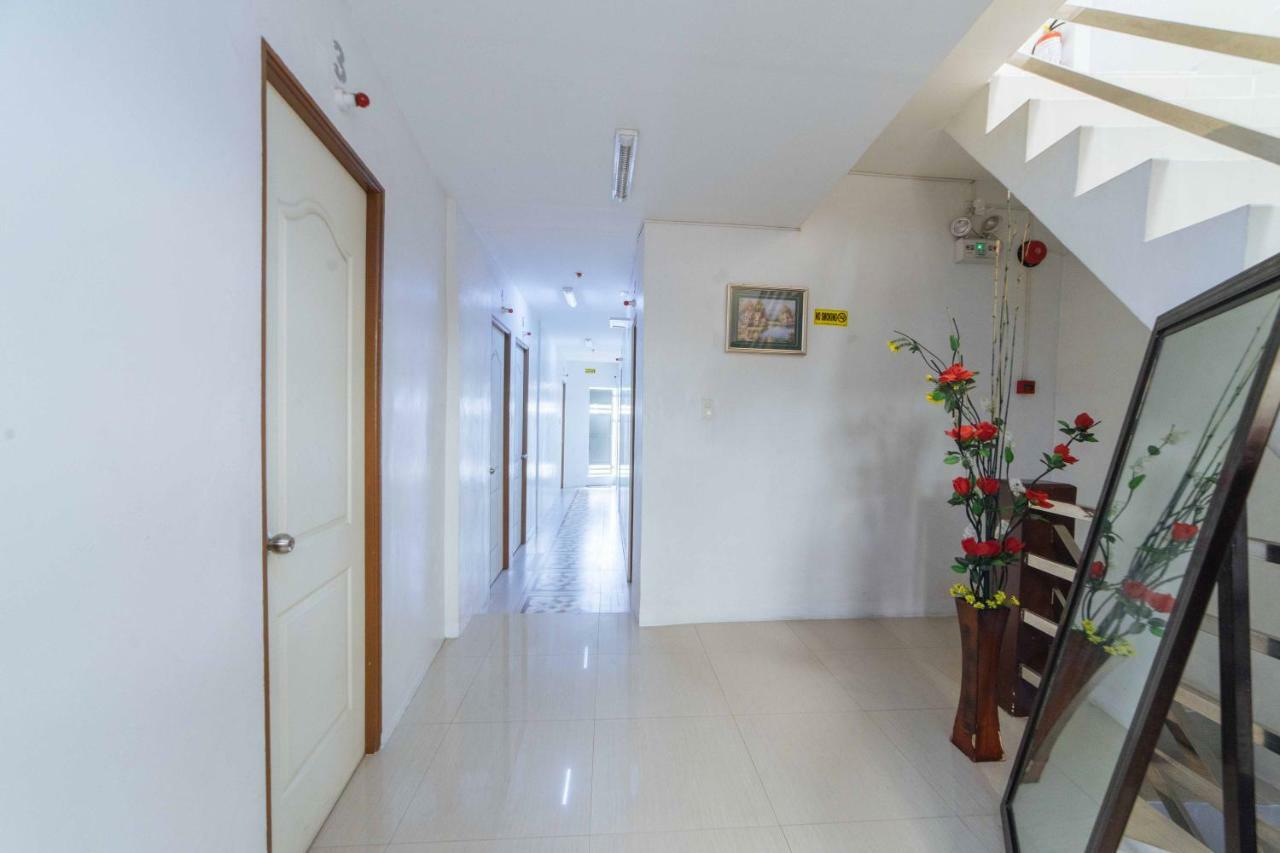 Reddoorz At San Antonio Binan Laguna エクステリア 写真